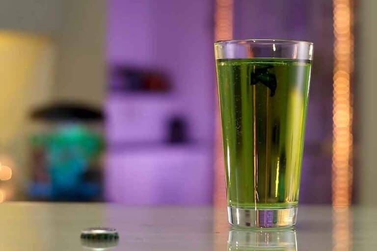 7 Easy Steps to Make Green Beer (StepbyStep Guide)