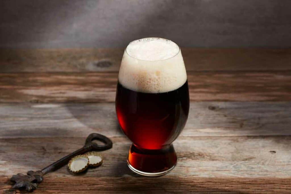 Porter Beer Guide History, Styles, Serving & Pairings