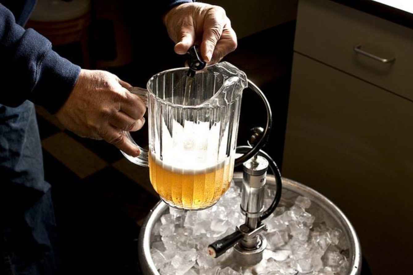What are Pours for beer pitchers