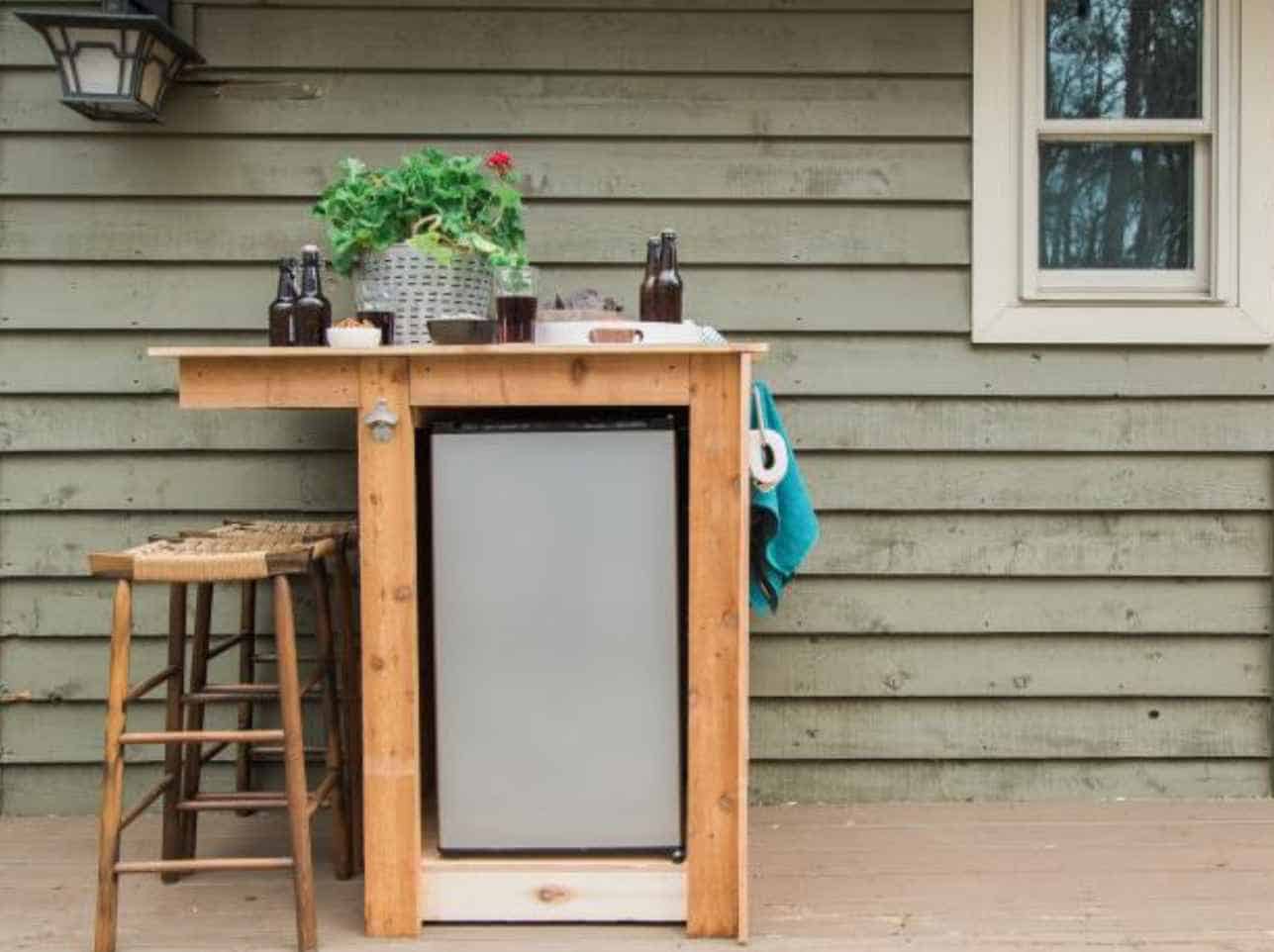How To Build An Outdoor Bar With Mini Fridge