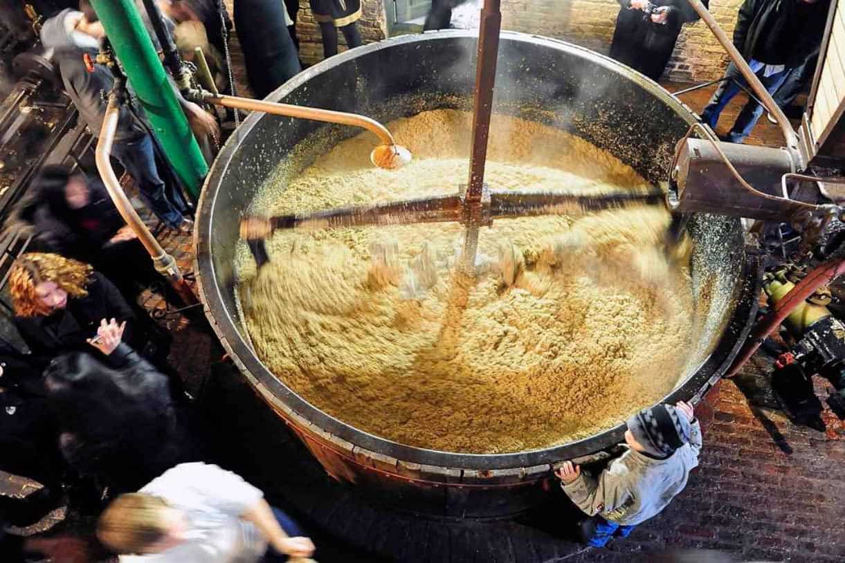 Mashing in Beer Brewing What Ingredients are Involved