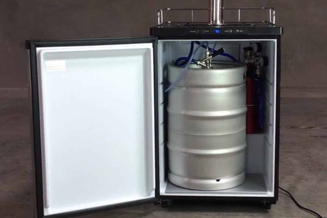 How Long Does Beer Stay Fresh in a Kegerator
