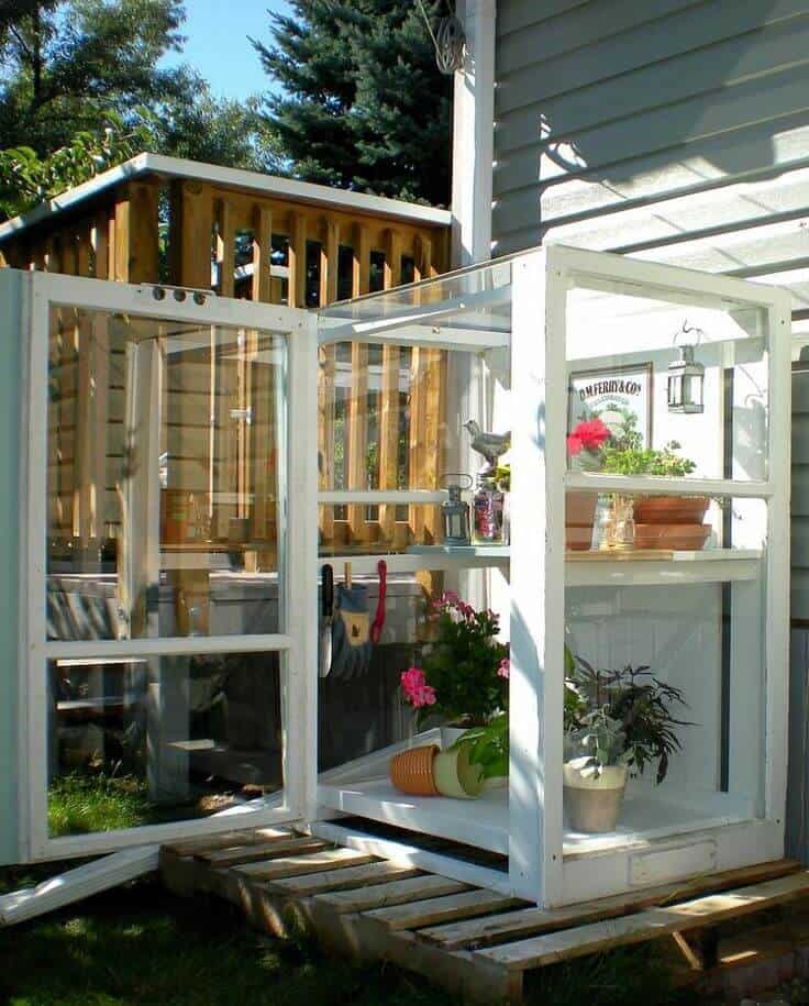 A Glass Box for Your Gardening Needs