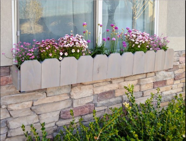 Picket Guard Window 17 DIY Window Box Ideas for Beautiful Blooms