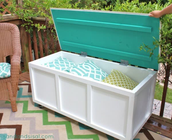Construct an Outdoor Storage Bench