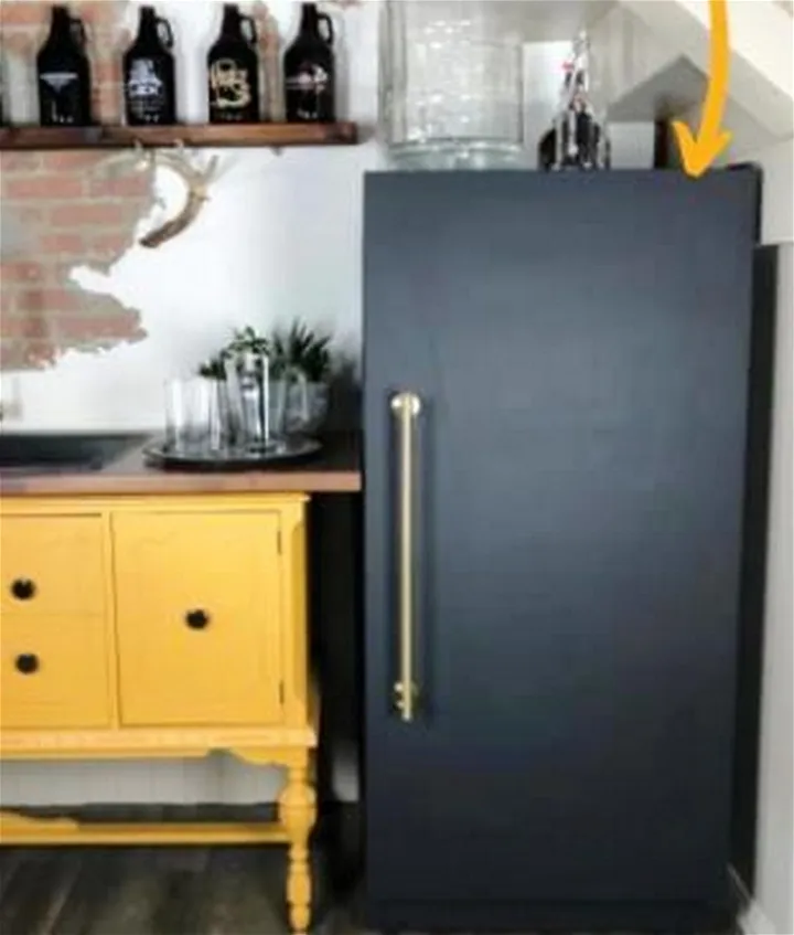 Creating Your Own Chalkboard Paint Fridge