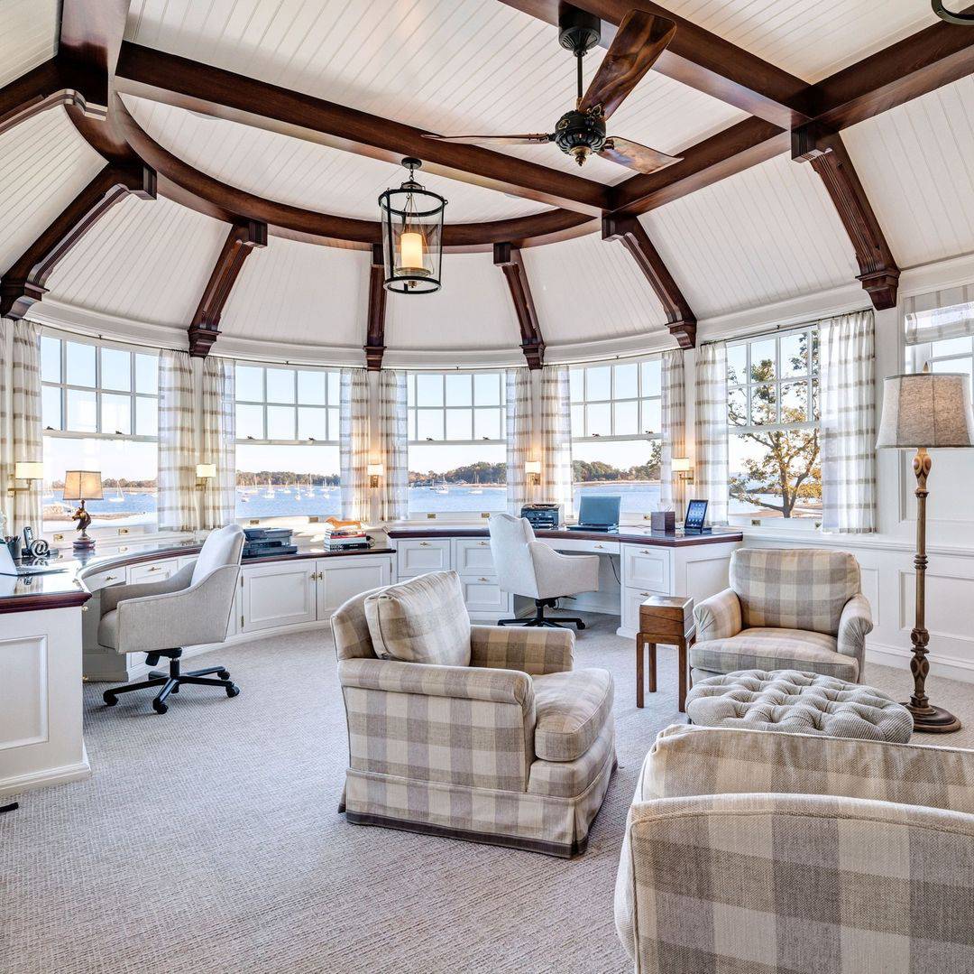 Curve-Shaped Desks in the Living Room