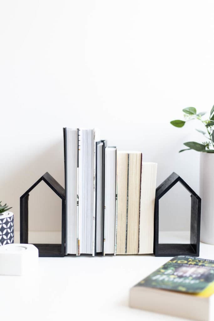 DIY Little House Bookends