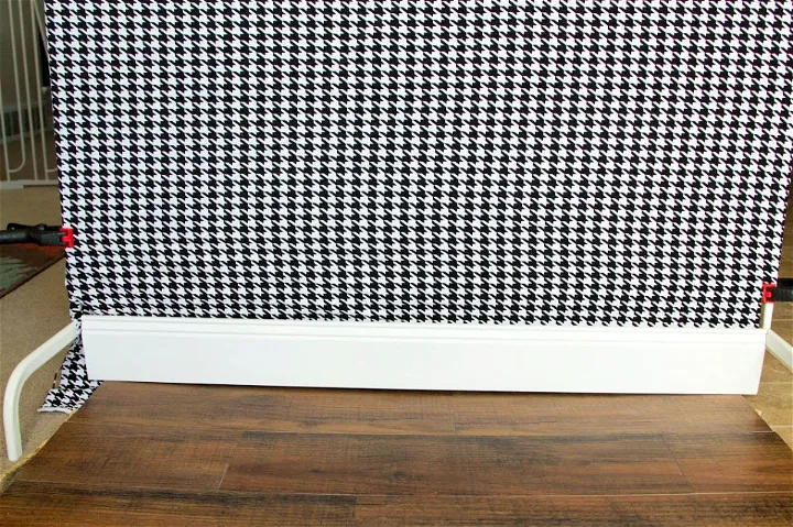 DIY Photo Backdrop Stand