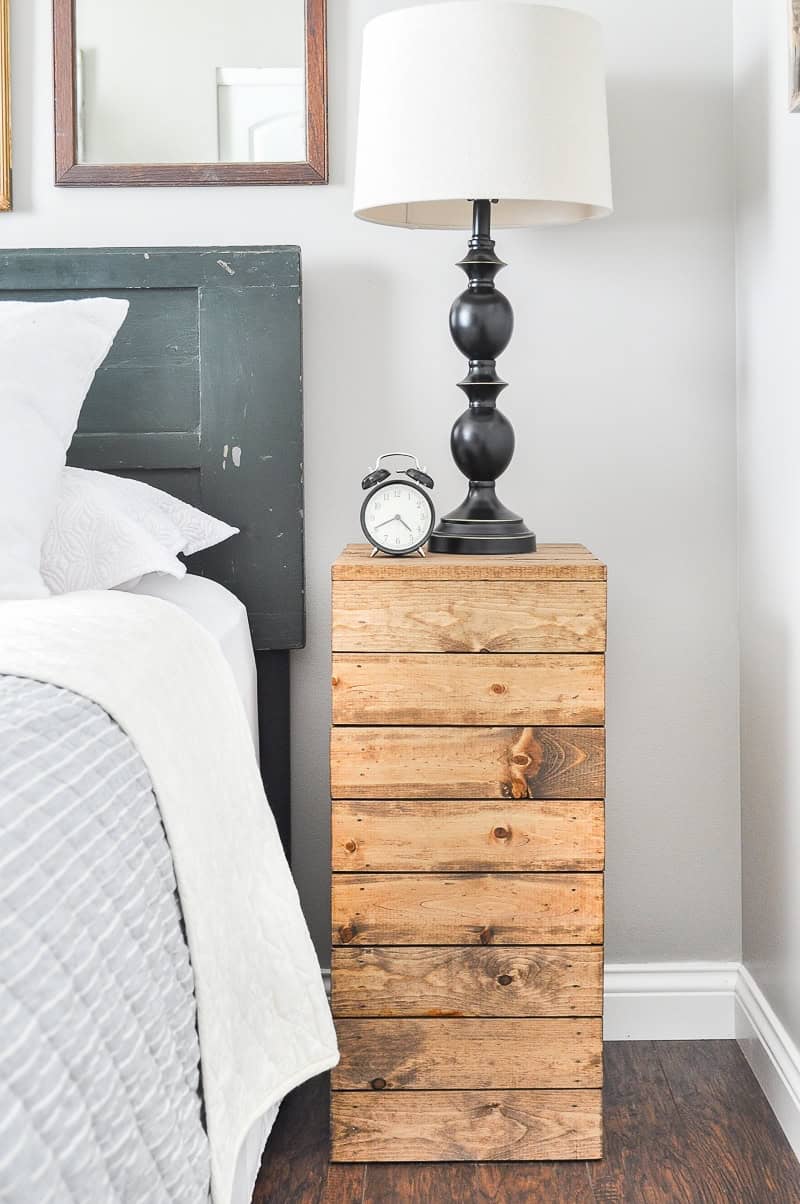 34 Creative DIY Nightstand Designs for Functional and Beautiful Spaces