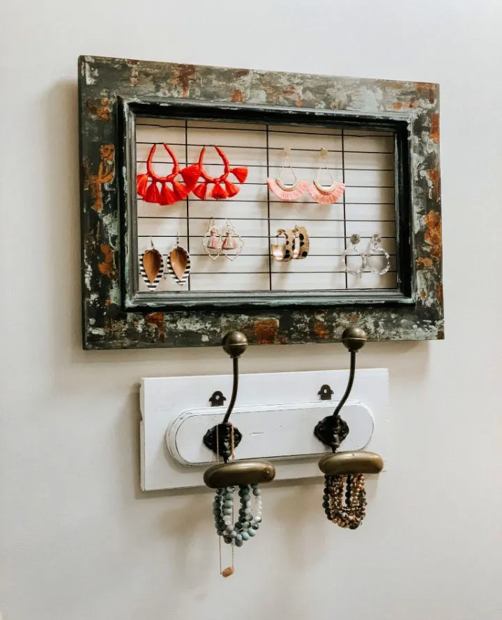  Dollar Tree Earring Holder