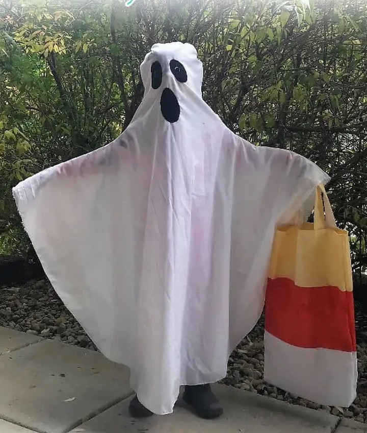 Easy DIY Ghost Costume