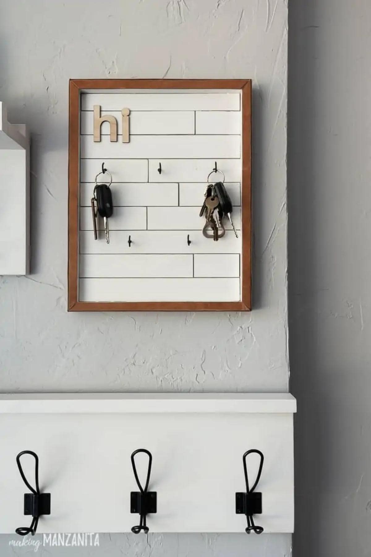 Farmhouse Style Modern DIY Key Organizer