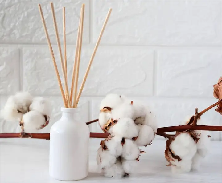 How to Make an Oil Stick Diffuser