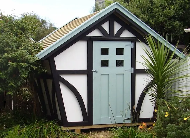 Petite Tudor