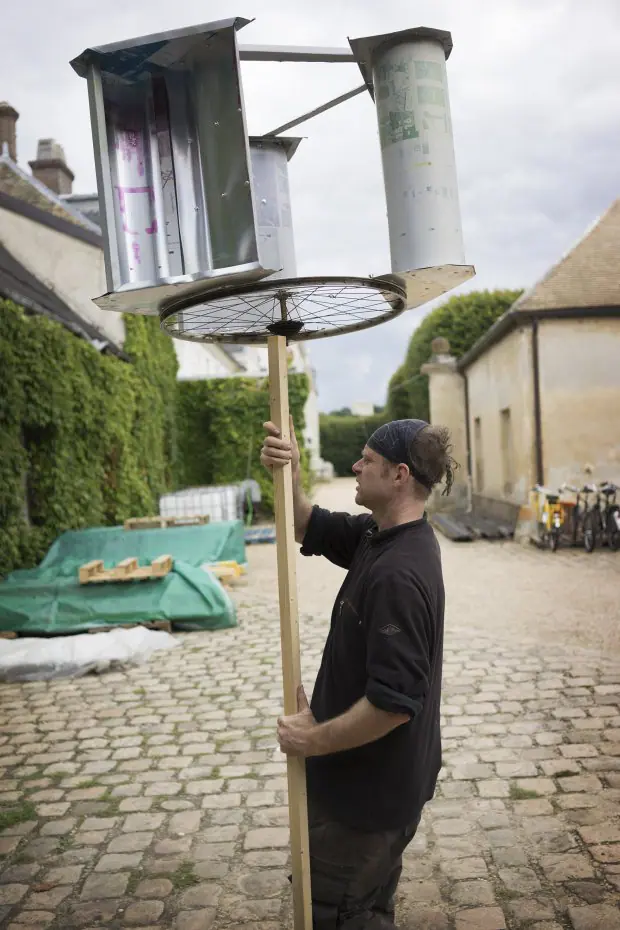 Recycle Bicycle Into DIY Wind Turbine