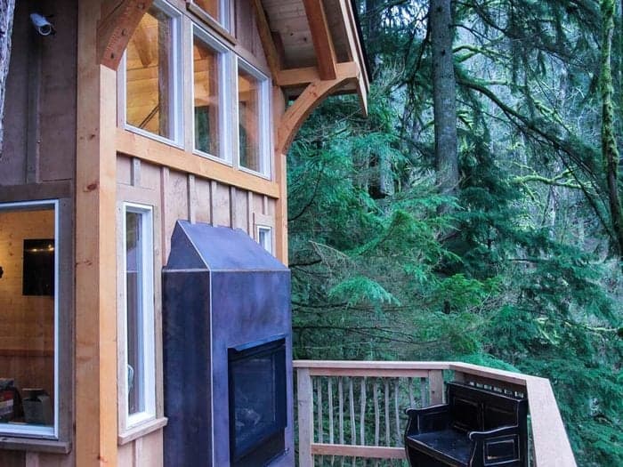 Ski Lodge Treehouse