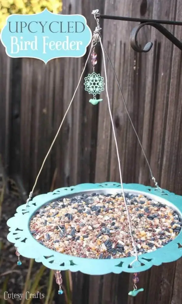 Upcycled Bird Feeder | Cutesy Crafts