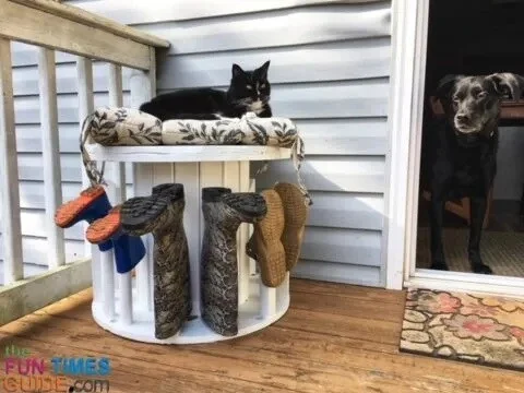Use a Wooden Spool to Make the Rack