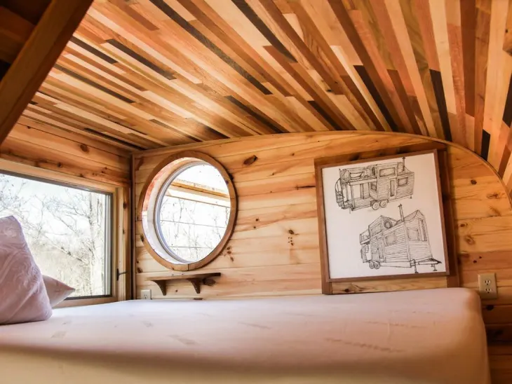 Utilizing Vertical Space with a Loft Bed