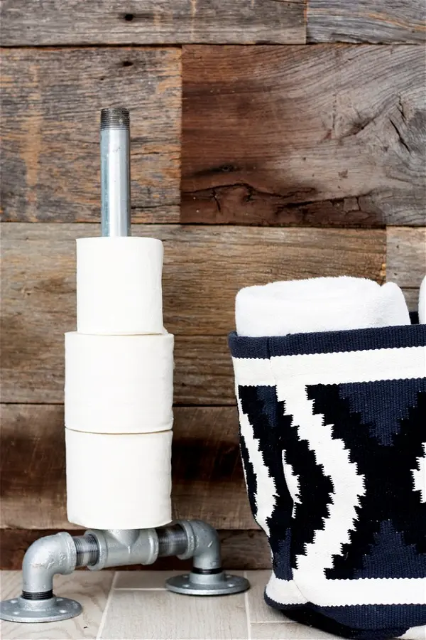 Vertical Industrial Pipe Holder