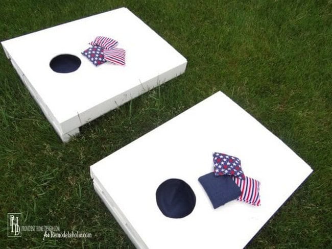 Cheap DIY Cornhole Set Idea From A Pallet