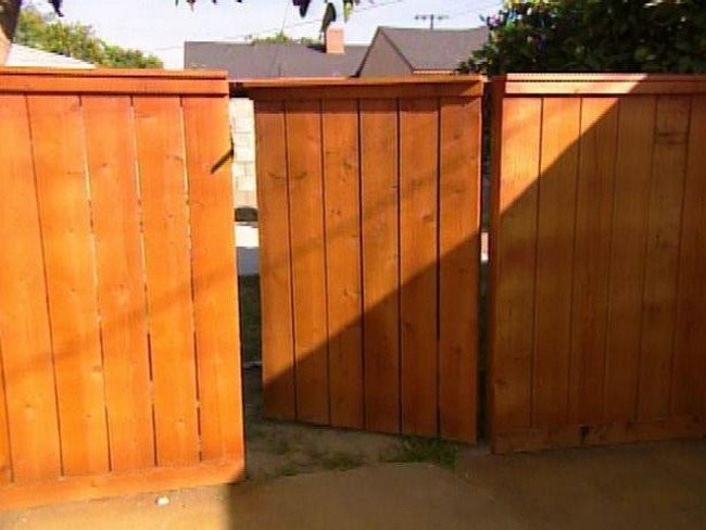 How To Building A Wooden Gate