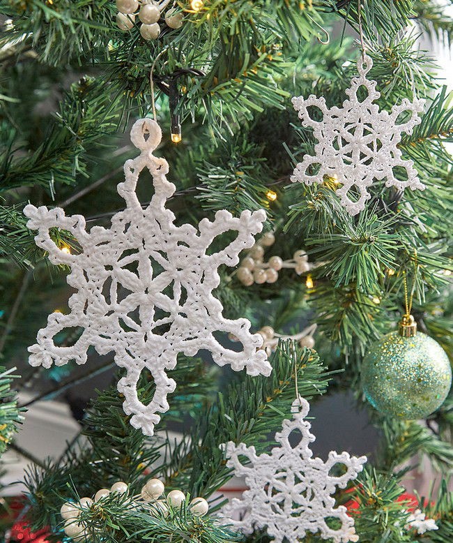 40+ Beautiful Free Crochet Snowflake Patterns for Winter Decor