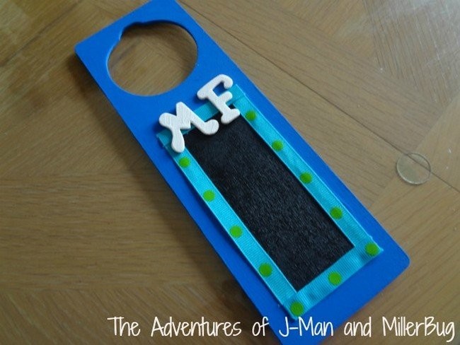 18 DIY Door Hanger Ideas for Personalizing Your Space