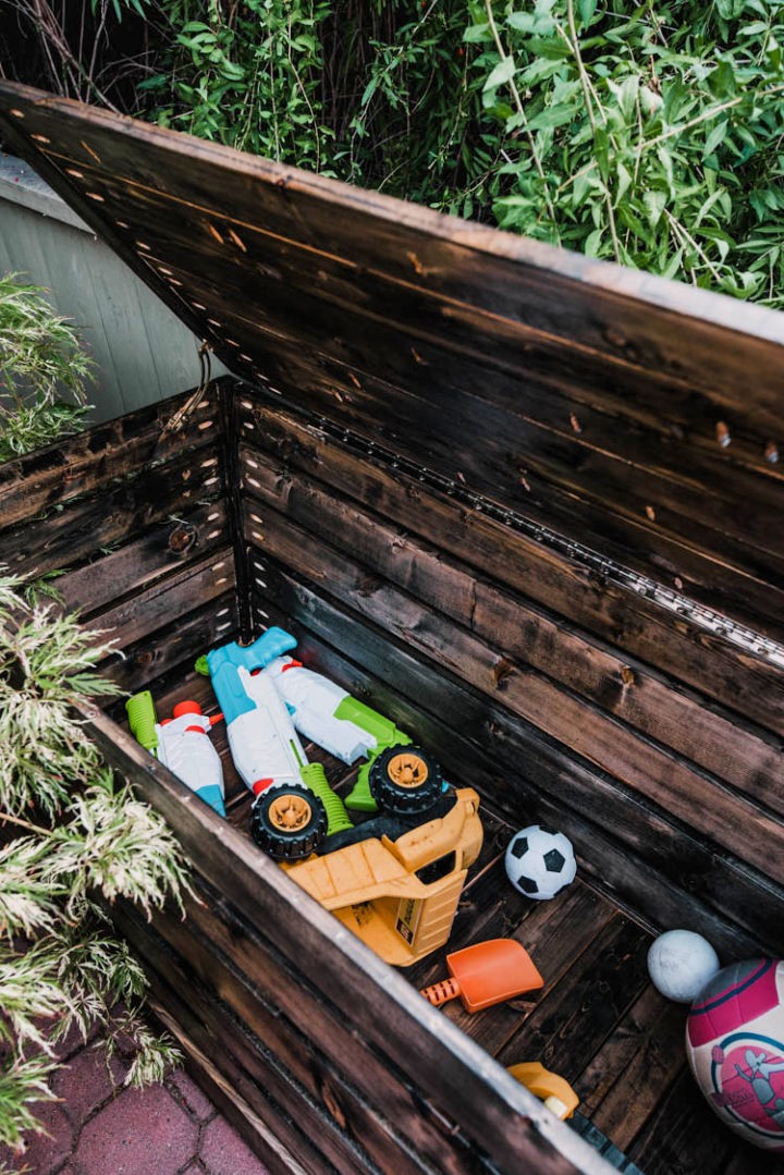 DIY Outdoor Toy Storage Chest