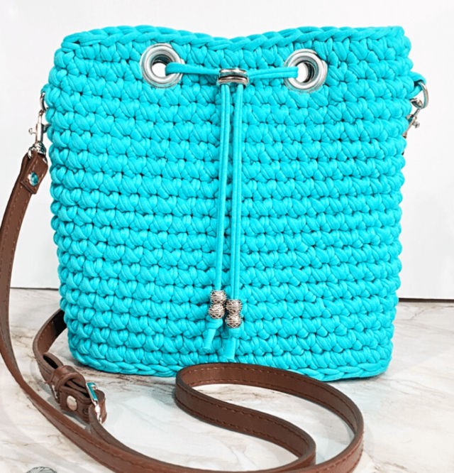 Easy Crochet T-shirt Yarn Purse Pattern
