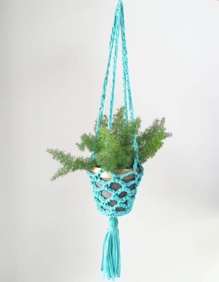 Free Crochet T-Shirt Yarn Hanging Planter Pattern