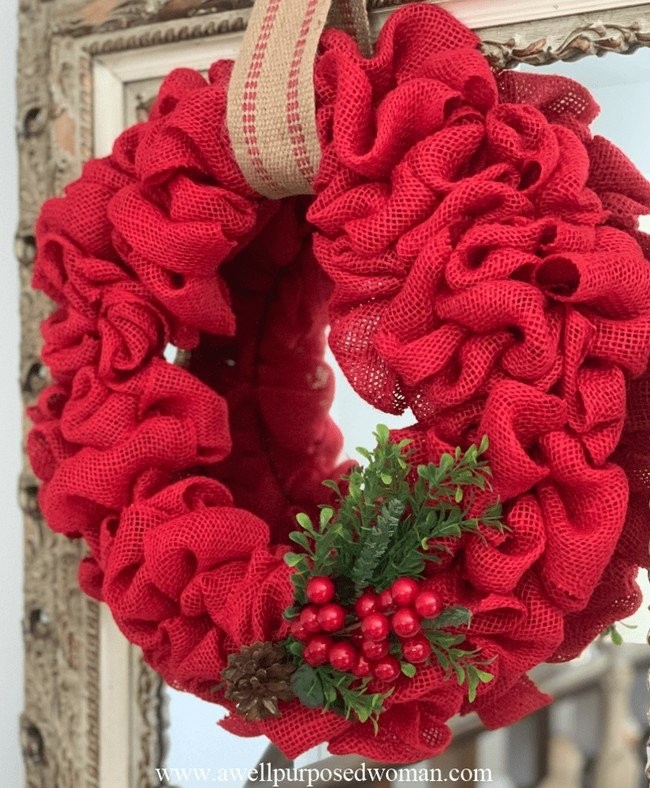 DIY Red Burlap Christmas Wreath: