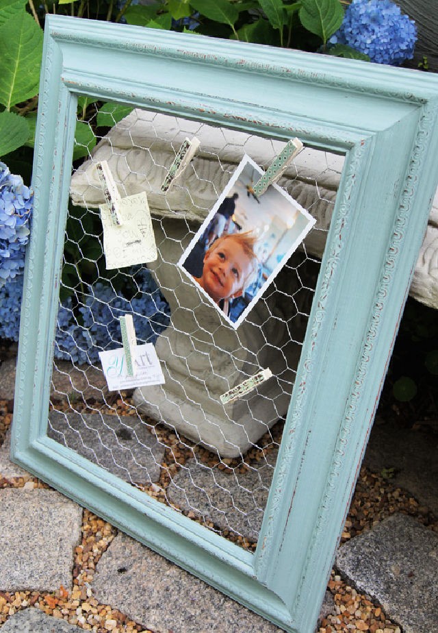 DIY Chicken Wire Message Board