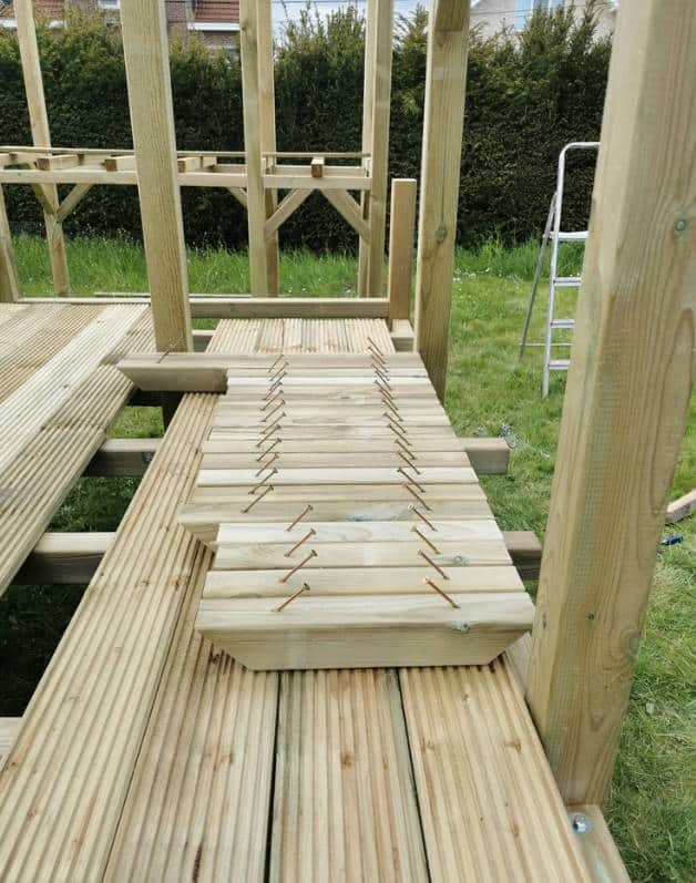 Add Triangular Supports